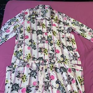 Victoria secret pajama set